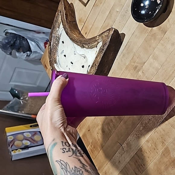 Purple soft touch starbucks tumbler - Picture 2 of 8